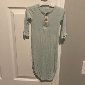 Newborn gowns (2 total)